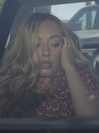 People Magazine: Investigativ – Jennifer Asbenson is stunned after her head was bashed into the cars dash.