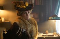 Paris Police 1905 – Meg Steinheil (Evelyne Brochu)