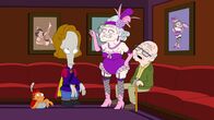 American Dad! – Klaus (l.), Roger (2.v.l.)