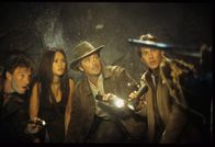 Relic Hunter - Die Schatzjägerin – Nigel Bailey (Christen Anholt), Sydney Fox (Tia Carrere).