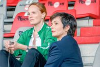 SOKO Linz – (v.li.): Andrea Schinagl (Julia Koch), Joe (Katharina Stemberger)