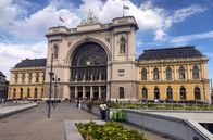 Mit dem Zug ... – Der Bahnhof Budapest-Keleti eröffnet 1884 im Neorenaissancestil.
