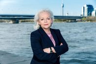 SOKO Wien – Dr. Henriette Wolf (Brigitte Kren).