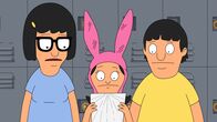 Bob's Burgers – Um zu verhindern, dass Millie die Schulwahl gewinnt und dadurch die Schule kontrolliert, unterstützen Tina (l.), Louise (M.) und Gene (r.) Jimmy bei seiner Wahlkampagne ...