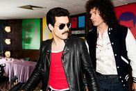 Bohemian Rhapsody – Freddie Mercury (Rami Malek, l.); Brian May (Gwilym Lee, r.)