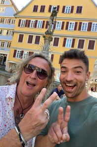 Expedition in die Heimat – Moderator Ramon Babazadeh mit Dieter Thomas Kuhn