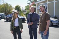 Navy CIS – v.l.n.r.) Ellie Bishop (Emily Wickersham); Leroy Jethro Gibbs (Mark Harmon); Peter Buck (Cliff Chamberlain)