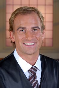 Richter Alexander Hold – Verteidiger Jörn-Jacob Guthold