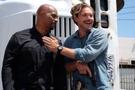 Lethal Weapon – Die Ermittlung von Riggs (Clayne Crawford, r.) und Murtaugh (Damon Wayans, l.) gegen ein Drogenkartell bringt die beiden in Lebensgefahr ...