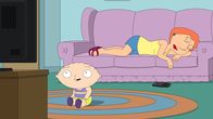 Family Guy – Stewie Griffin (l.); Lois Griffin (r.)