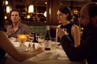 Fleabag – The Priest (Andrew Scott) und Fleabag (Phoebe Waller-Bridge)