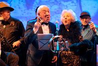 Die Spätzünder – Dieter Hallervorden (Dieter Jürgens), Bibiana Zeller (Sissi).