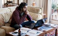 Lion: Der lange Weg nach Hause – Mit Hilfe modernster Internet-Technologie beginnt Saroo (Dev Patel) seine Zugreise zu rekonstruieren.