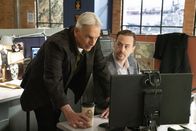 Navy CIS – Leroy Jethro Gibbs (Mark Harmon, l.); Timothy McGee (Sean Murray, r.)