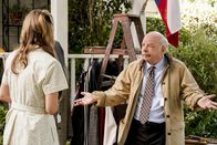 Young Sheldon – Zoe Perry (Mary Cooper), Wallace Shawn (Dr. Sturgis).