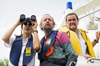 WaPo Duisburg – Arda Turan (Yasemin Cetinkaya, l.), Marcel Bautz (Nicholas Bodeux, M.) und Gerhard Jäger (Markus John) sind auf der Suche nach dem Obdachlosen Watzke.