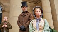 Victoria – Herzogin Sophie von Monmouth (Lily Travers) und Herzog Charles von Monmouth (Nicholas Audsley, r.)