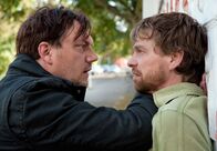 Polizeiruf 110 – v.l.: Kommissar Alexander Bukow (Charly Hübner) und Dirk Böhm (Andreas Nickl).