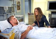 Rote Rosen – ARD ROTE ROSEN FOLGE 1800 Uhr im ERSTEN. Robin (Niklas Osterloh, l.) lässt die Wut auf sein Schicksal an Nathalie (Lara-Maria Wichels, r.) aus und schickt sie weg.