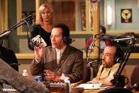 Monk – (l-r) Traylor Howard (Natalie Teeger), Tony Shalhoub (Adrian Monk), Danny Woodburn (Little Willie).