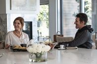 Charmed – Vivienne Laurent (Melinda McGraw, l.); Julian Shea (Eric Balfour, r.)