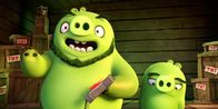 Angry Birds - Der Film – Leonard Mudbeard (l.)