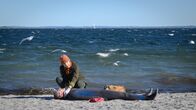 SOKO Wismar – Der Apnoetaucher Sören Hunke (Sönke Schnitzer) wird leblos am Strand entdeckt. Rechtsmedizinerin Dr. Helene Sturbeck (Katharina Blaschke) vermutet, dass er gestoßen wurde und mit dem Hinterkopf auf einen Stein gestürzt ist. Wer hatte ein Motiv, ihn aus dem Weg zu räumen?