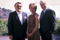 Diagnose: Mord – (v.l.n.r.) Jennifer Stratton (Kate McNeil); Bill Stratton (Robert Vaughn); Dr. Mark Sloan (Dick Van Dyke).