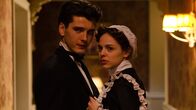 Grand Hotel – Isabel (Marian Arahuetes) will Julio (Yon González) davon abhalten, seine Liebschaft mit Alicia