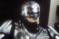 Robocop – Robocop (Peter Weller) erinnert sich nach und nach an seine menschliche Vergangenheit....