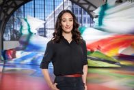 Kulturzeit – Moderatorin Vivian Perkovic (ZDF). "Kulturzeit" ist das werktägliche Kulturmagazin von 3sat. "Kulturzeit" mischt sich in kulturelle und gesellschaftspolitische Fragen ein. Das Magazin bietet Hintergrundinformationen, Porträts und Gespräche zu aktuellen und brisanten Fragen.