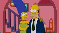 Die Simpsons – Gemeinsam mit Lenny und Carl ist Homer (r.) auf einen Nuklear-Arbeiter-Kongress eingeladen. Vor der Rückreise verschwindet Homer spurlos. Als er jedoch einige Zeit später wieder auftaucht, ist die Erleichterung bei Marge (l.) riesig. Doch sein Verhalten ist merkwürdig ...