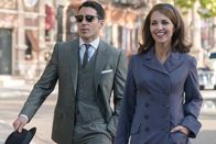 Velvet – Alberto Márquez (Miguel Ángel Silvestre, l.); Ana Rivera (Paula Echevarría, r.)