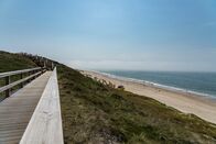 MareTV: Sylt - Mehr als ein Klischee – Sylt - View from boardwalk towards Grass Dunes and Beach at Wenningstedt, Schleswig-Holstein, Germany, 05.06.2018