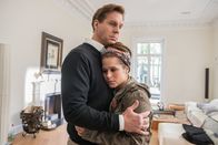 Der Staatsanwalt – Thomas Sautier (Thomas Heinze) trauert mit seiner Tochter Jennifer (Cristina do Rego) um seine ermordete Frau. Doch ist seine Trauer wirklich echt?