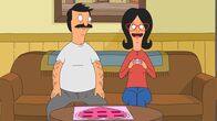 Bob's Burgers – Treibt ihre Pläne für den abenteuerlichen Urlaub mit ihrem Mann Bob (l.) voran: Linda (r.) ...