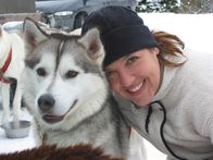 Karen in Action – Karen mit einem Husky.
