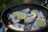 Zu Tisch ... – Mit Bergamottensaft marinierter Schwertfisch ist eine beliebte kalabrische Spezialität.