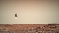 Das Universum - Eine Reise durch Raum und Zeit – Bemannte Missionen zum Mars – das ist der große Traum der NASA. Doch der rote Planet birgt viele Gefahren für die Astronauten.