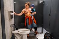 Call Me Kat – Kat (Mayim Bialik)