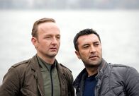 Tatort – v.l.: Uwe Kohnau (Peter Jordan) und Cenk Batu (Mehmet Kurtulus).