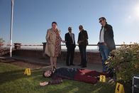 SOKO Donau – V.l.n.r.: Gerichtsmedizinerin Dr. Franziska Beck (Maria Happel), Oberst Otto Dirnberger (Dietrich Siegl), Major Carl Ribarski (Stefan Jürgens), Bezirksinspektor Simon Steininger (Michael Steinocher; vorne liegend: Kristof Blatnik (Nikolai Selikovsky)).
