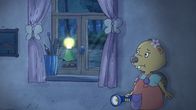 Der kleine Rabe Socke – Was geht da vor Fritzis Fenster vor sich?