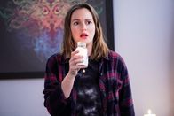 Single Parents – Angie D'Amato (Leighton Meester)