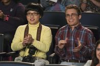The Goldbergs – Adam Goldberg (Sean Giambrone, r.) und Dave Kim (Kenny Ridwan)