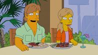 Die Simpsons – Homer und Marge machen sich auf die Suche nach einem Paar, das bereit ist, die Vormundschaft für ihre Kinder zu übernehmen, falls ihnen etwas zustoßen sollte. Doch sind Mav (l.) und Portia (r.) wirklich die richtigen dafür?