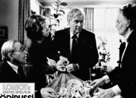 Loriots Ödipussi – Ödipussi Nähert sich einer «ödipussigen» Katastrophe: Richard Lauffen als Kurt Tietze, Evelyn Haman als Margarethe Tietze, Vicco von Bülow/Loriot als Paul Winkelmann, Edda Seippel als Gerda Tietze