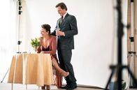 Die Newsreader – Helen (Anna Torv) und Dale (Sam Reid) präsentieren sich als Vorzeigepaar.
