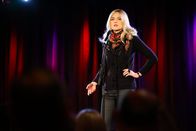 Kabarett am Freitag – Liza Kos