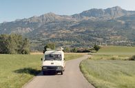 Letzte Fritten – Carines Wagen ist bereits 40 Jahre alt und es ist fraglich, ob sie die nötigen Reparaturen bezahlen kann.
